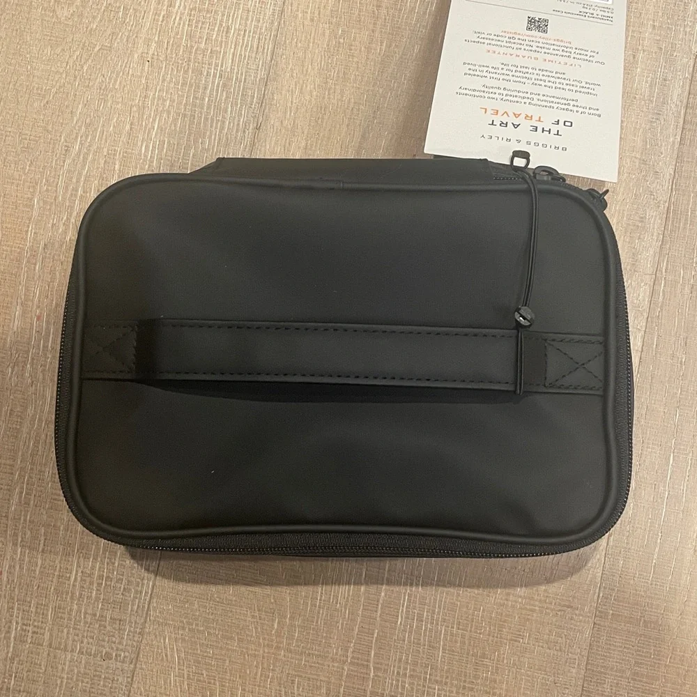 Briggs & Riley Translucent Essentials Case - Picture 3 of 5